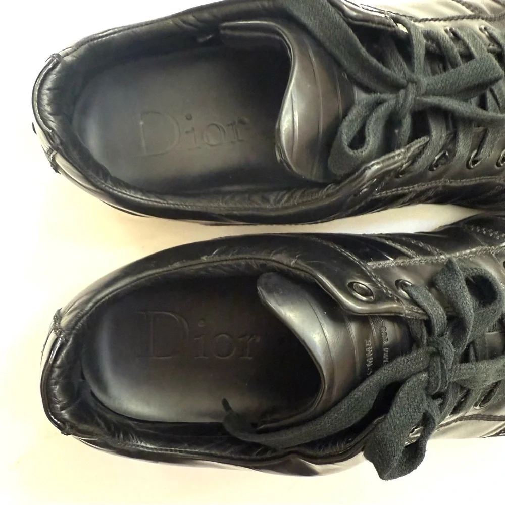 Dior Black Sneakers Sleek Leather Design - Picture 3 of 15